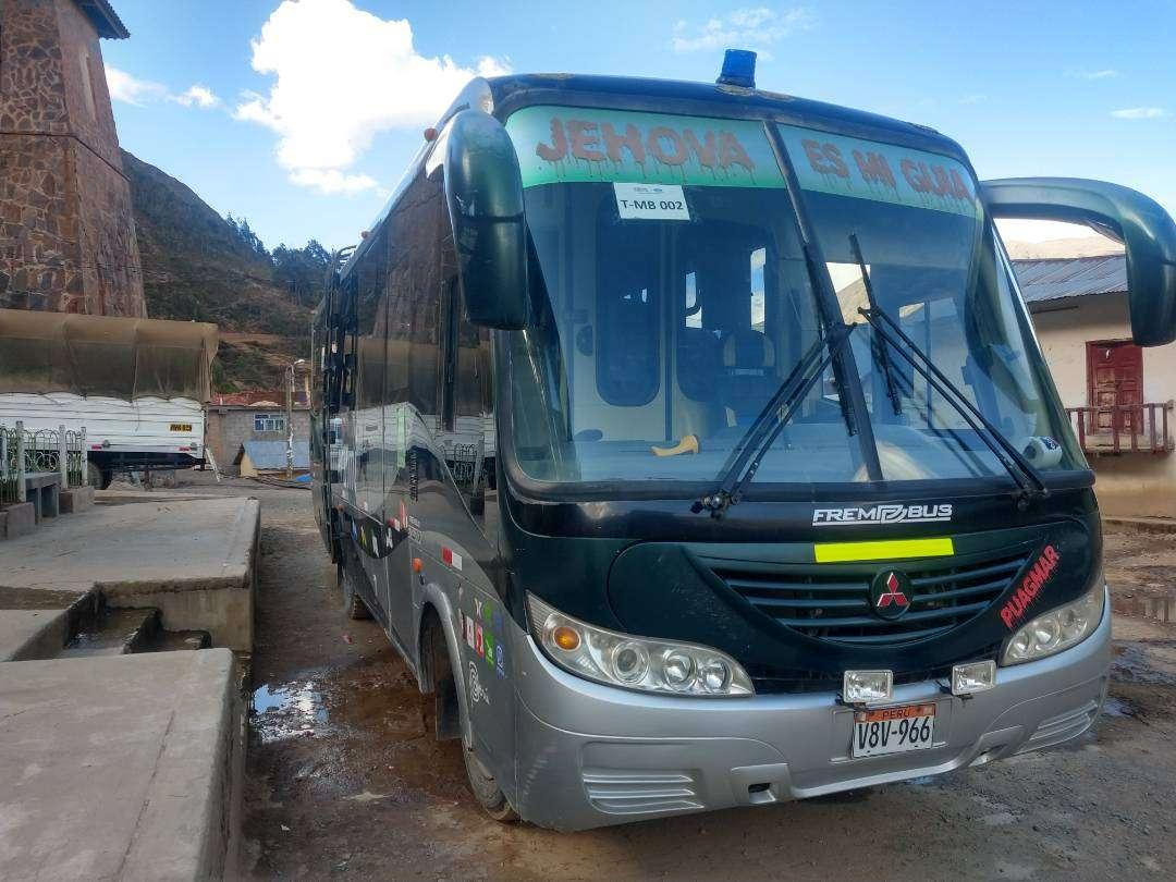 Vendo BUS Mitsubishi – Año 2013 – $ 35,000 – Pasco – 31 Asientos