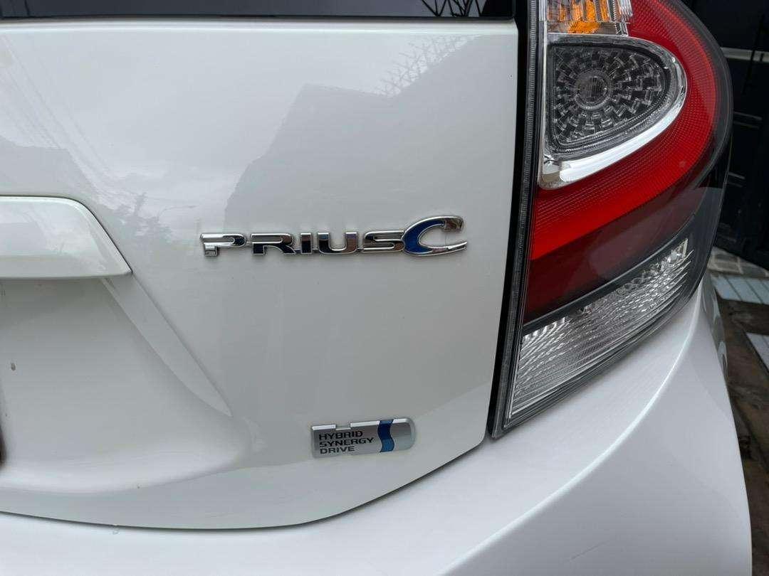 Vendo Carro Toyota Prius C – Año 2019 – La Unión, Arequipa