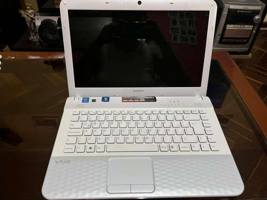 Laptop SONY Vaio Intel Core i3 – Rímac, Lima