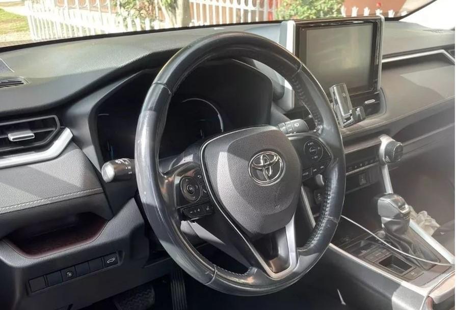 Rav4 Hybrid 2019 | Toyota Camioneta : 23.000 km | Precio : $ 33.000